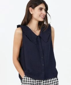 Lollys Laundry Carly Blouse In Washed Black